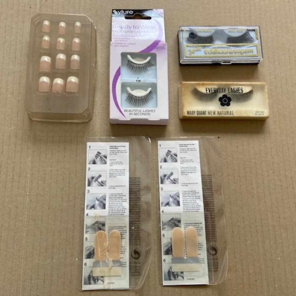 - False nails & false eye lashes